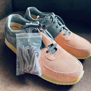 Super Rare Clarks Ronnie Fieg X Kildare Salmon Grey Suede Sneaker Chukka 9 US  M